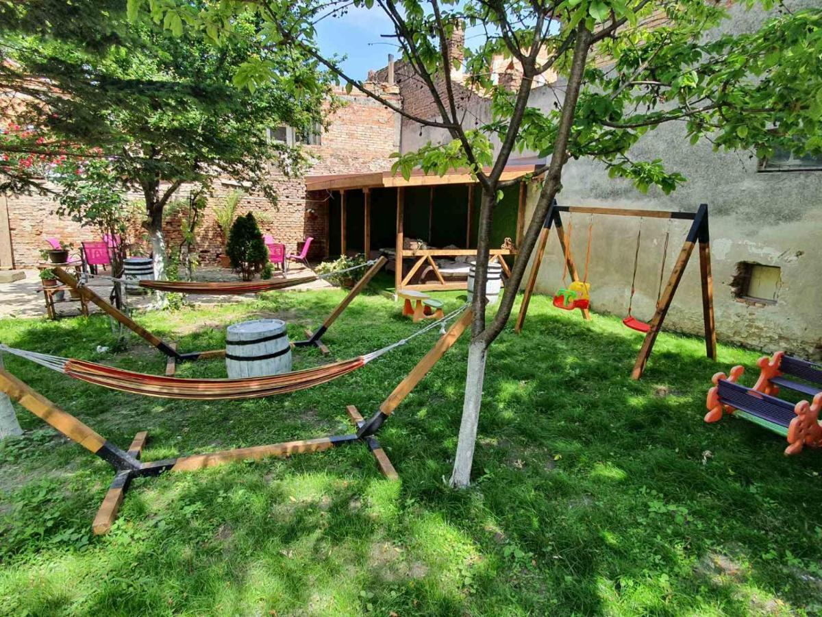 House With Garden Hotel Pomorie Buitenkant foto